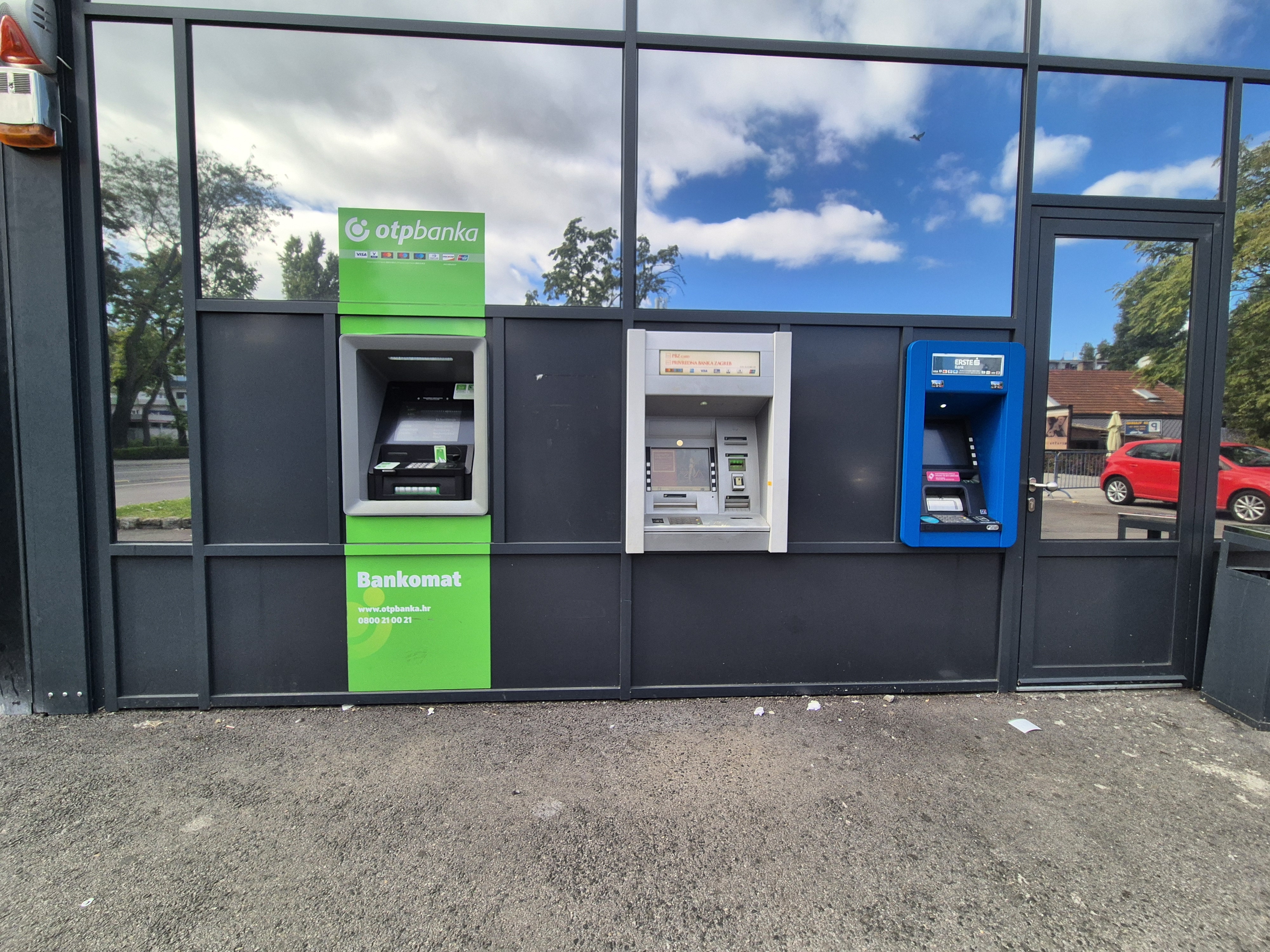 자그레브 ATM.jpg